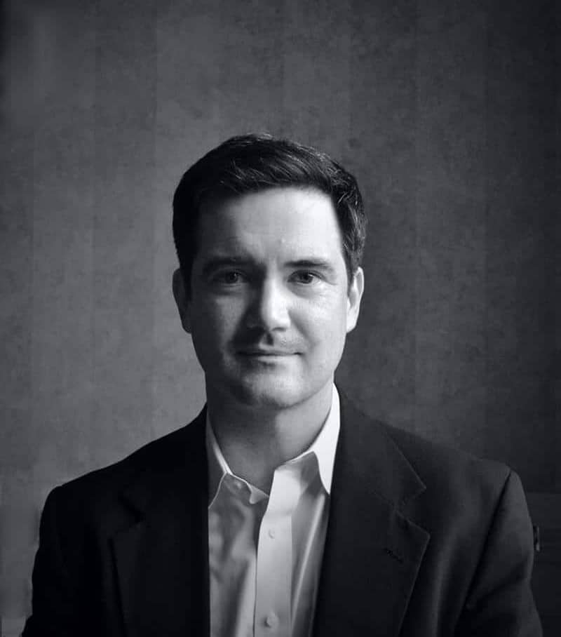 1760111577_dr-burke-headshot-facial-plastic-surgeon